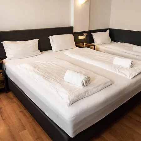 Stadtschaenke 게스트하우스 3*